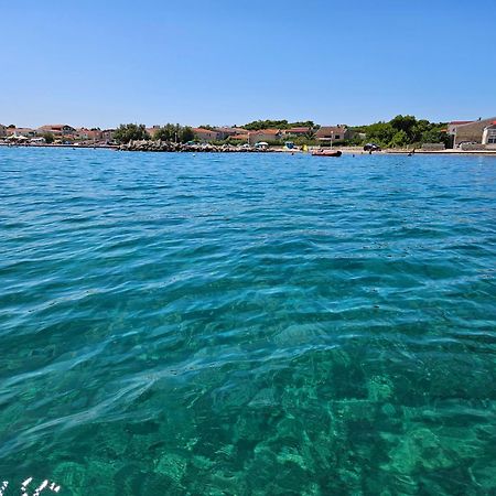 Familien Ferienhaus Vir Croatia 150M Strand Restaurant Einkaufen Esterno foto
